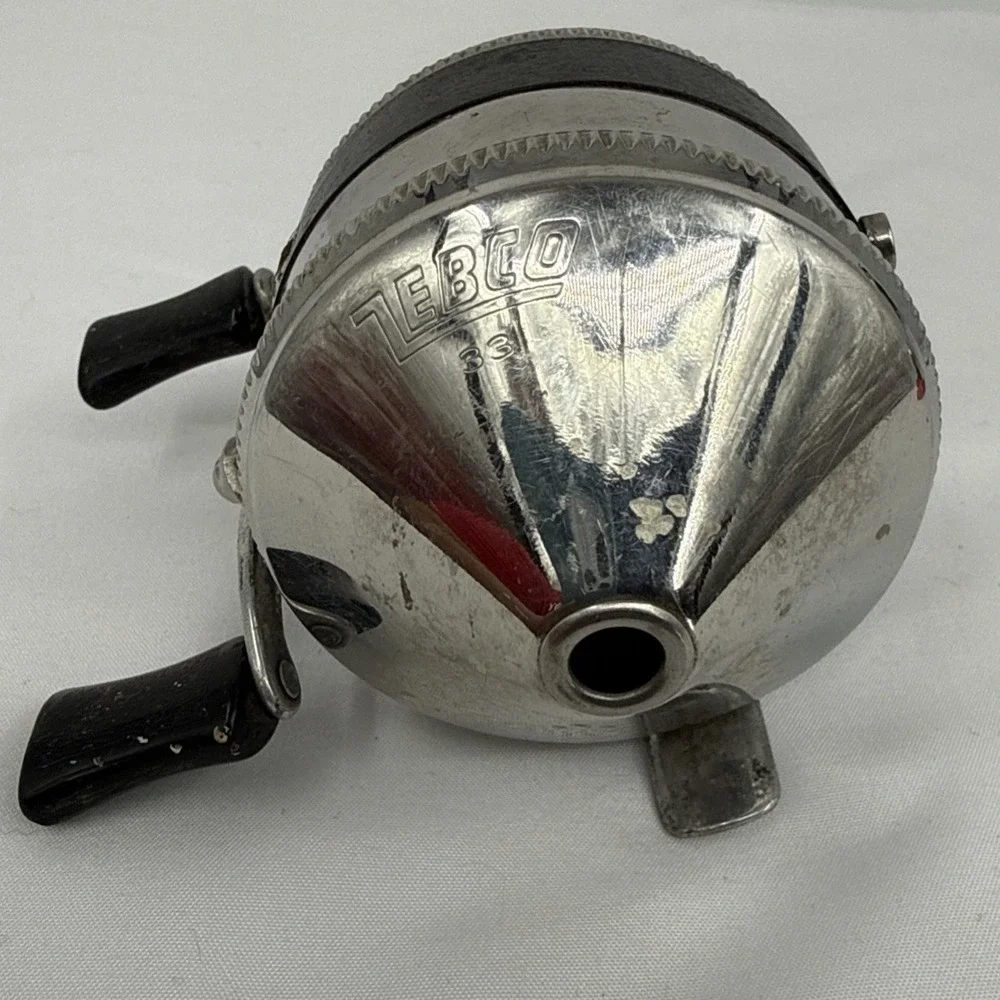 2 Vintage Zebco 